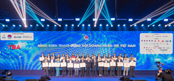Vinh danh 10 tập thể và cá nhân hội viên YBA HCM nhận bằng khen của Ủy ban trung ương Hội Doanh Nhân Trẻ Việt Nam