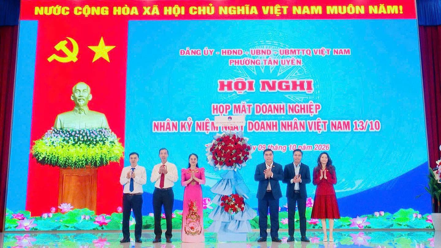 Chi hội Tân Uyên tham dự các chương trình họp mặt kỷ niệm Ngày Doanh nhân Việt Nam 13/10