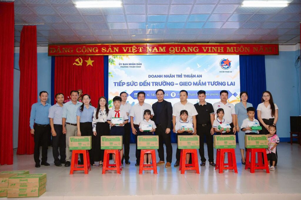 Chi hội Thuận An lan tỏa yêu thương, tiếp sức học sinh đến trường