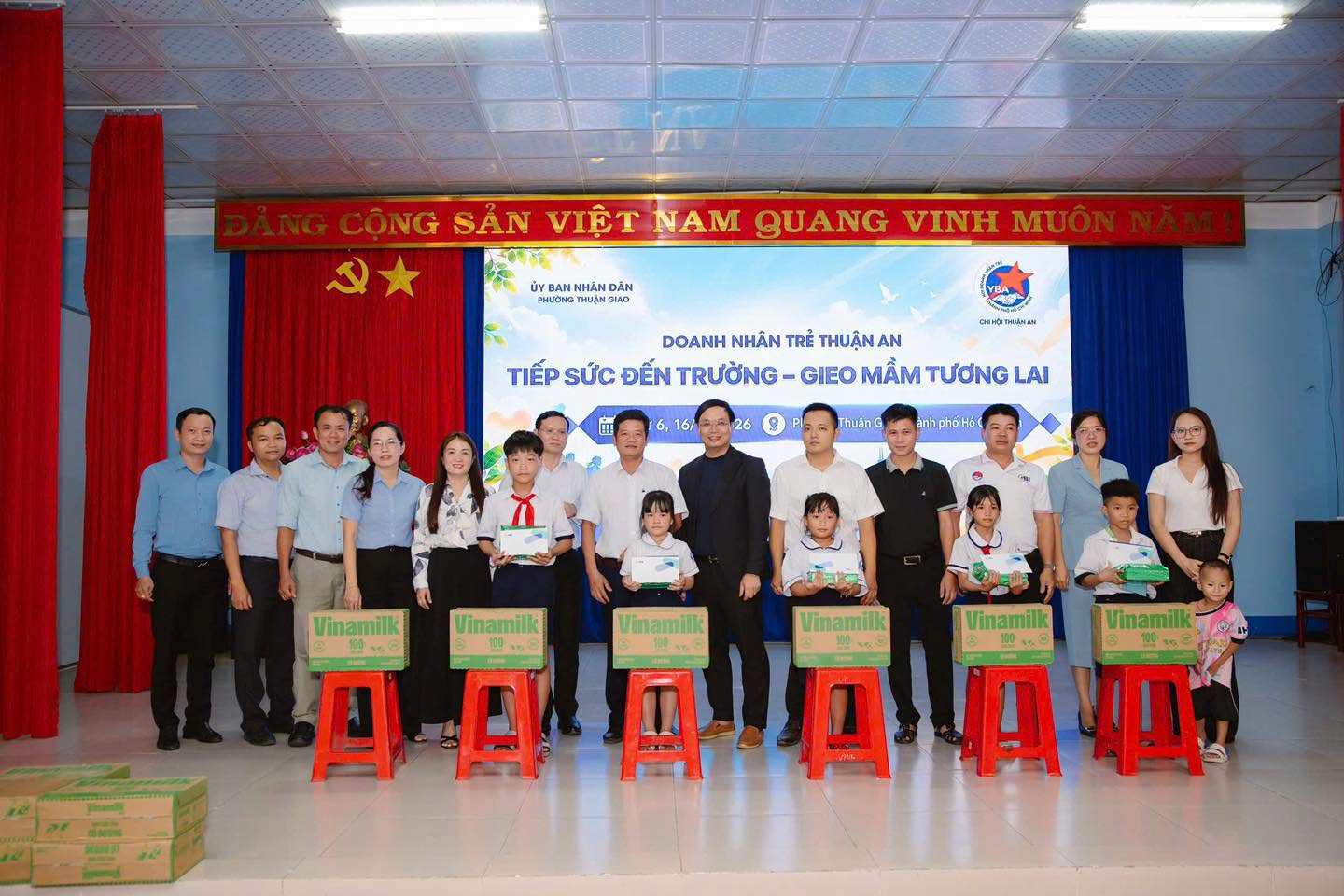 Chi hội Thuận An lan tỏa yêu thương, tiếp sức học sinh đến trường