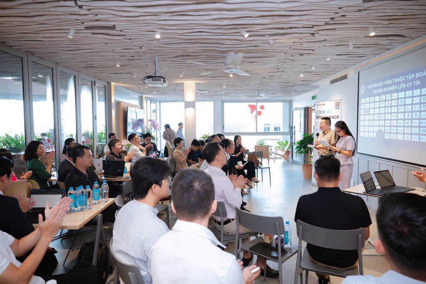 YBA Sài Gòn tổ chức Cafe Connect tháng 10: Kết nối tư duy, ứng dụng AI, mở rộng cơ hội